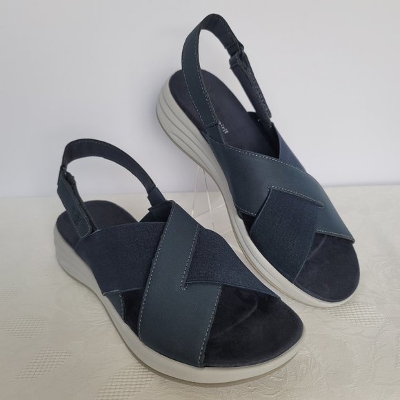 EASY SPIRIT Daimiel3 Textile Sandals- Navy color- Women's Size 9M - Picture 2 of 11